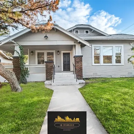 Bold Bright 4Br3.5Full Baths Near Riverwalk Dtown